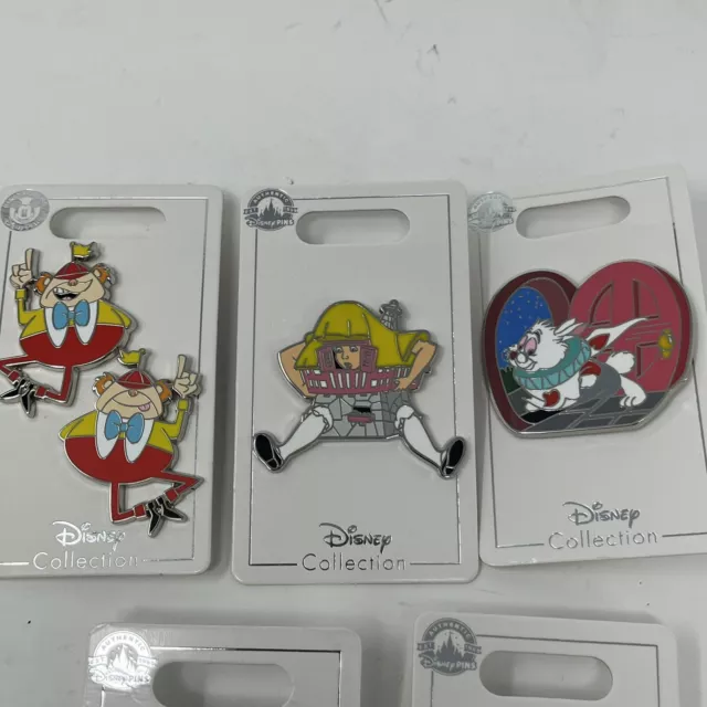 Disney Parks - Alice in Wonderland - Lot of Pins - Pin Set On Card 3