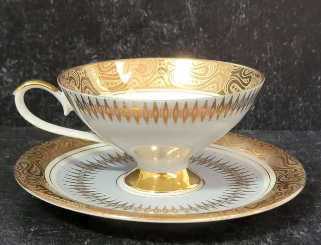 Awesome Vintage Bavaria Eberthal Porzellan W Germany Footed Tea Cup & Saucer