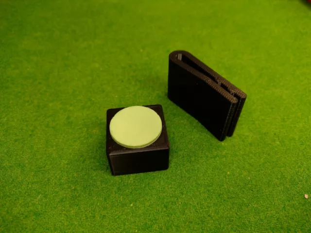 Magnetic Taom snooker or pool chalk holder - Black