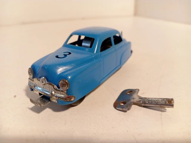GEGE 1/18e SIMCA ARONDE plastique châssis tôle mécanique - Collection