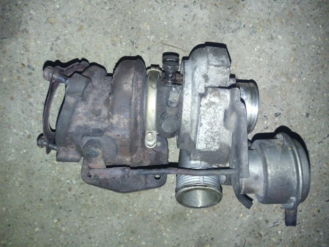 Genuine Volvo V70 S60 C70 2.0 Turbo Petrol Turbocharger Td04L-12T 8658096 Genuine Volvo V70 S60 C70 2.0 Turbo Petrol Turbocharger Td04L-12T 8658096