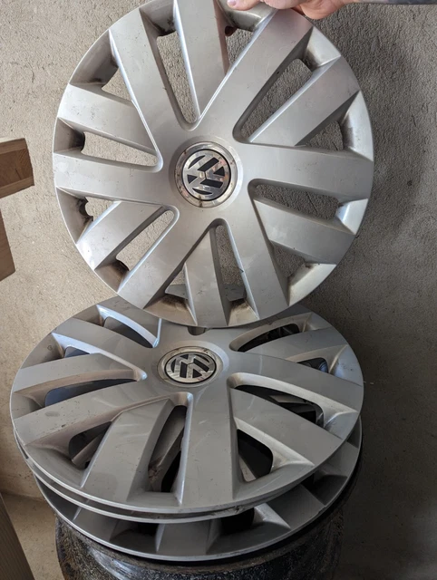 Stahlfelgen 185/60 r15 mit Radkappen
