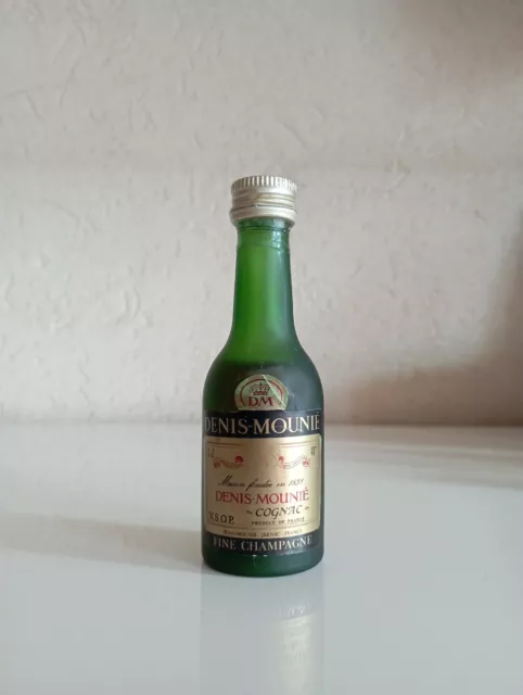 Old mini bottle cognac Mounié VSOP 3cl