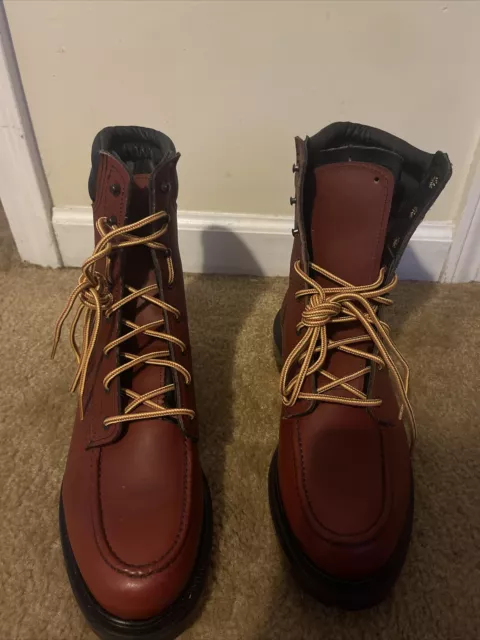 BRAND NEW MENS RED WING BOOTS SIZE 10.5 Model: ASTM-F2892-18