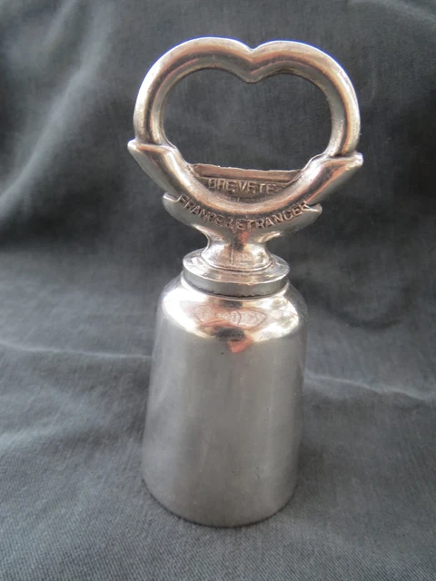 Ancien Décapsuleur En Métal – Ville De Riom Avec Blason Fleur De Lys (occasion)