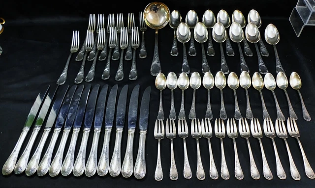 Cailar Bayard, Ménagère 12 Personnes 61 Pièces Style Louis XV En Métal Argenté