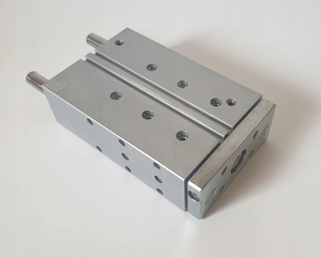 Attuatore pneumatico FESTO DFM-32-100-PA-GF FV /#G 4E1 7378