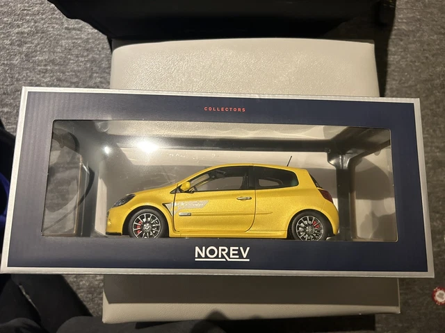 Hot Wheels Renault R27 Modèle Réduit 1/18 De La F1 Renault