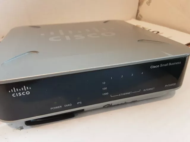 Cisco 4 Port Gigabit Security Router with VPN RVS4000 v2 With Power Adapter