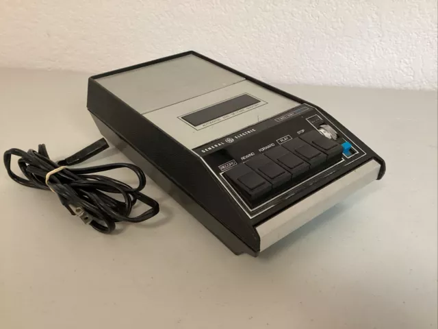 VINTAGE GENERAL ELECTRIC GE CASSETTE TAPE RECORDER M8450A Parts Repair Only