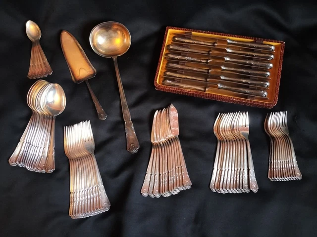 Gulden / Ménagère en métal argenté 80 pièces couteaux, poisson, gâteau, louche..