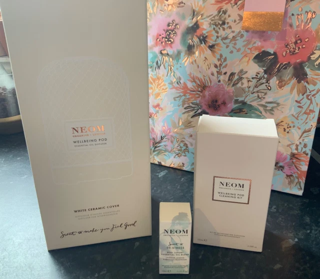 NEOM WELLBEING POD Diffuser,Cleaning Kit & Essential Oil Beautiful 5