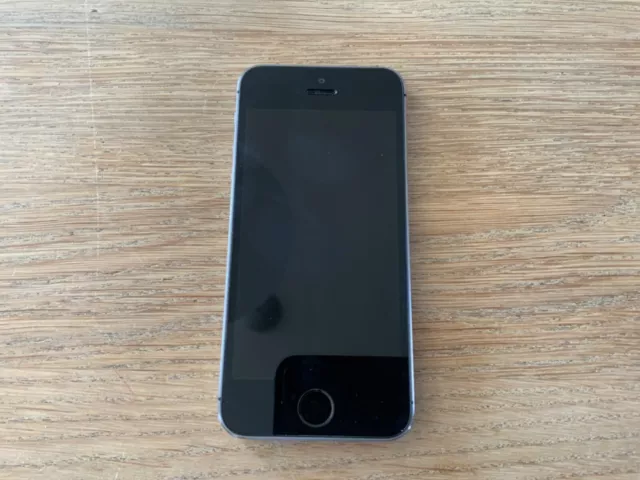 Apple iPhone 5s - 64GB - Spacegrau (Ohne Simlock) A1457 (GSM)