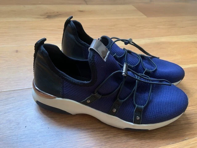 Carvela lustre trainers clearance