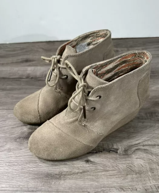 Toms Desert Wedge Ankle Boots Lace Up Suede Heels Bootie Women's 7.5 Taupe