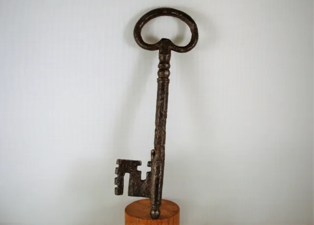 Antica Chiave iron skeleton key Clef Schlüssel, Italia, Lombardia, XVII Secolo 3