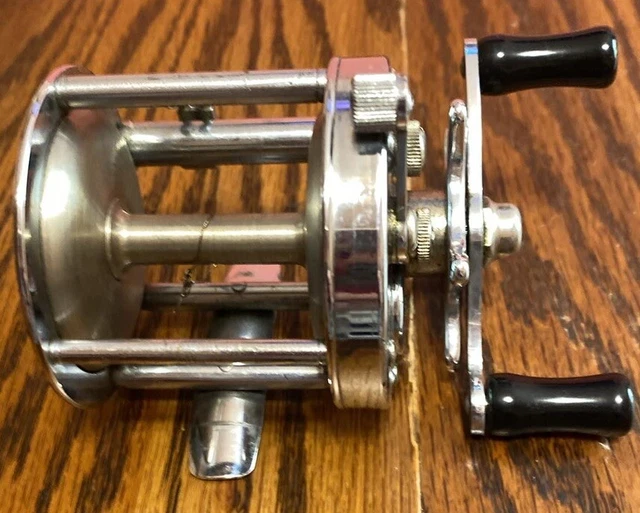 PFLUEGER 1355 ROCKET ベイトリールオールドリール