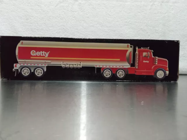 Getty 1997 Tanker Truck Serialized Limited Edition 4th in the Series Toy NEW