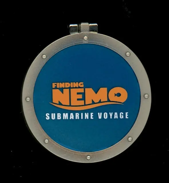 DLR Pixar Collection Finding Nemo Submarine Voyage LE Disney Pin 118207