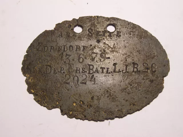 WW I WW1 Original German soldier ID Dog Tag. Battlefield relic from Great War