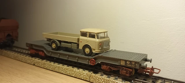 LOT DE 4 wagons jouef/lima compatible roco/lima 1/87 HO EUR 20,00
