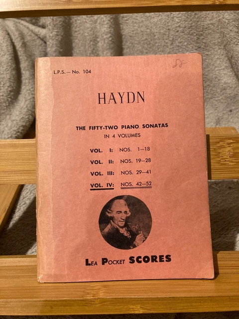 J. Haydn Sonates pour piano volume 4 n°42-52 partition poche éd. Lea Pocket 104