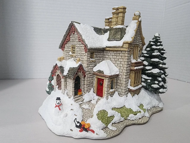 LILLIPUT LANE - Winter At Moot Hall Keswick L2619 Cumbrian