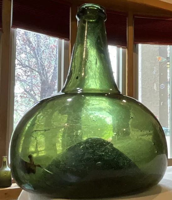 antique bottles pre 1900 black glass Strange Inclusion Great Color, Dutch Onion