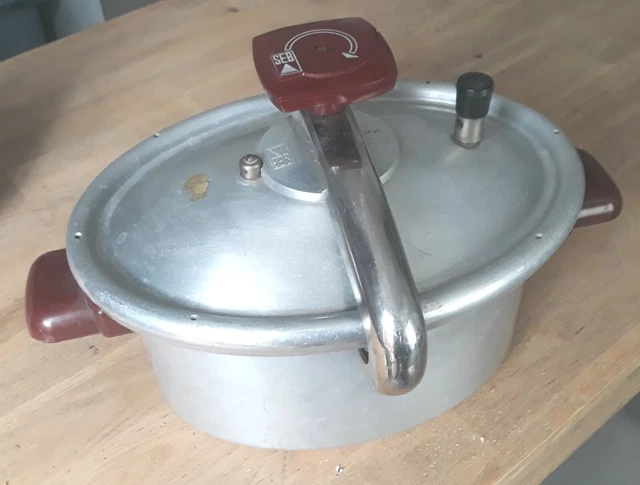 ANCIENNE COCOTTE MINUTE ovale seb 6 litres aluminium EUR 60,00
