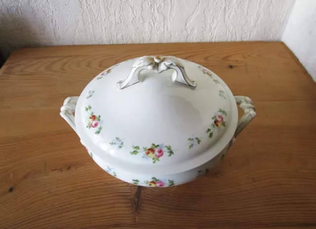 Ancien très beau légumier ou petite soupière en Porcelaine de Paris Napoléon III