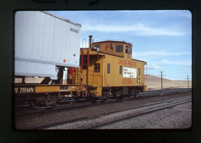 Union Pacific UP CA-9 Caboose #25654 in Wyoming - Duplicate 35mm Railroad Slide