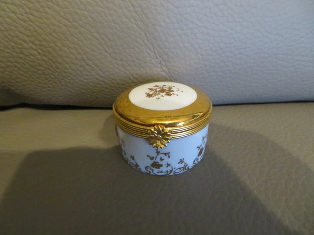 Ancien Porte-pilule Et Tasse De Voyage Pliable – Ambre « Ton Or » – Objet Vintage
