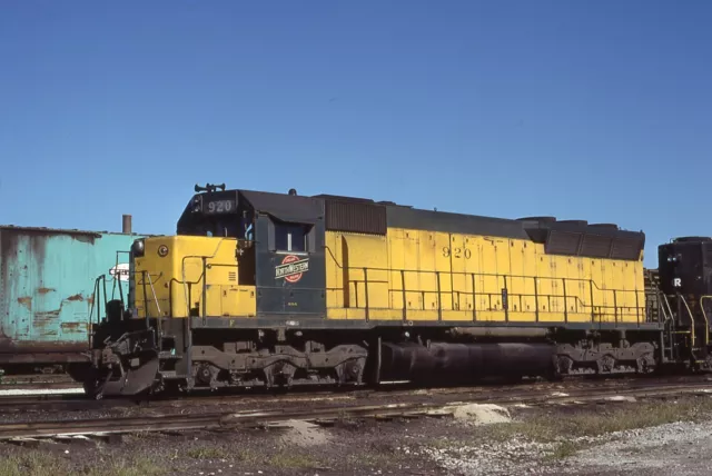 P: Original Slide CNW North Western SD45 #920 - Chicago IL 1977