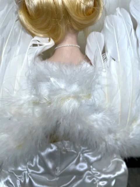 Porcelain Angel Doll  2009 #15617 New in box Heritage Signature Collection 14