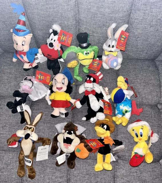 Looney Tunes 12 Mini Plush Bean Bag Warner Bros Studio  1999 Calendar Set