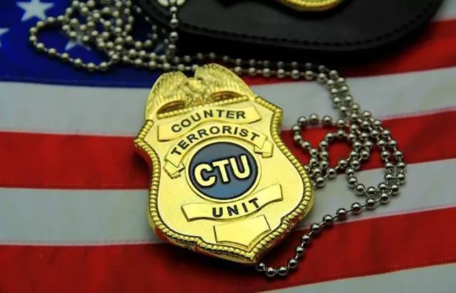 24 Hours TV Series CTU Special Agent Prop Badge & Leather Holder-US153 2