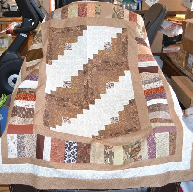 EDREDÓN TOP-6 cabañas de troncos MÁS impresiones de crema a marrón, 48"x57" (0318O)