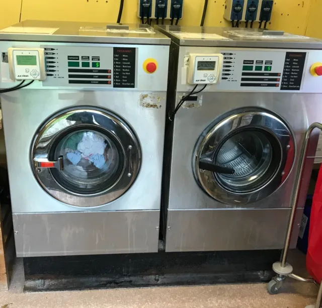 Commercial Washing Machine