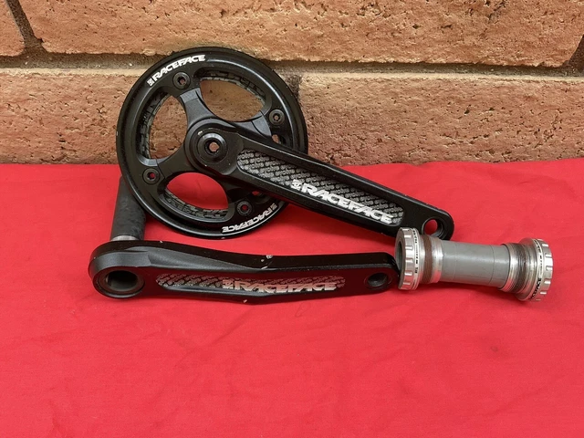 Race Face Crankset Single Chain Ring With Bb In Nice Condition
