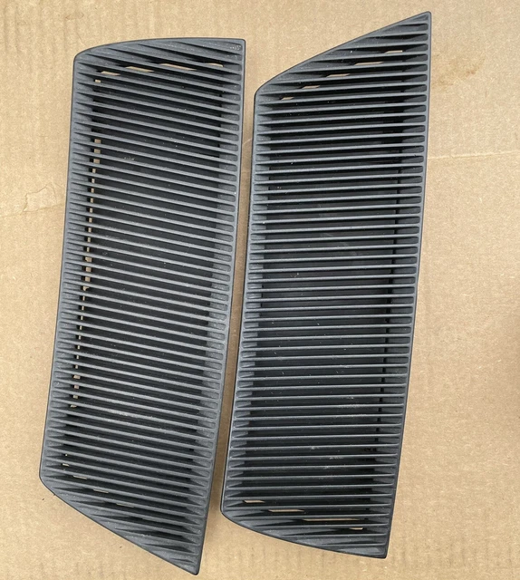 2003-2004 Mustang Cobra OEM Hood Heat Extractor Vents