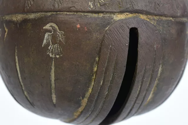 19th Century, Antique Burmese Bronze Elephant Bell with Stand 9