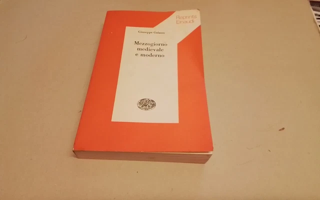 Mezzogiorno medievale e moderno, G. Galasso, Einaudi 1975, 24mg26
