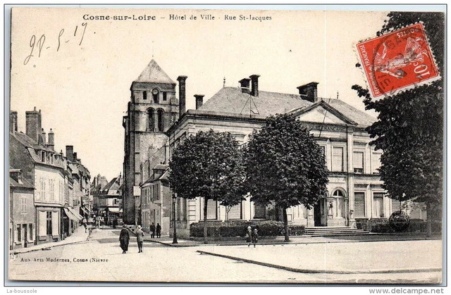 58 COSNE - l'hotel de ville rue saint jacques