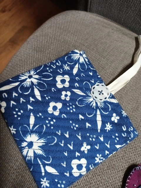 Libro Aguja Hecho a Mano Azul Whi Moderno Floral Tela 10cm W x11cm H Cerrado