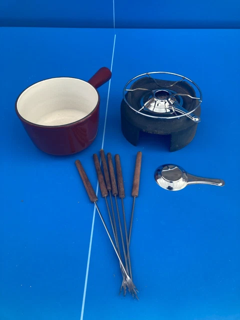 Le Creuset - Casserole dish - Font - Cousances