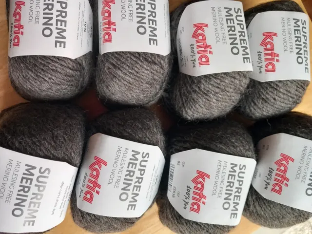 Wollbiene Moonlight Batik - Lot de 5 pelotes de laine à tricoter de 100 g -  500 g au total - 20% laine turque - Dégradé de couleur (3090 violet, vert,  rose) : : Cuisine et Maison