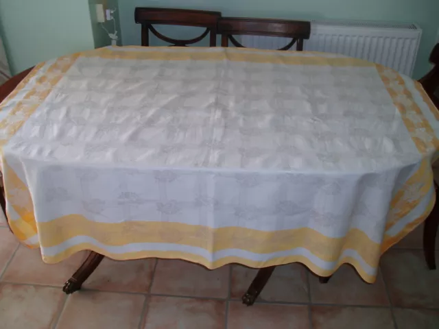 VINTAGE DAMASK LINEN Table Cloth 62