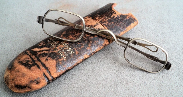 1800s Antique READING GLASSES with SLIDING TEMPLES and Leather CASE Silvertone