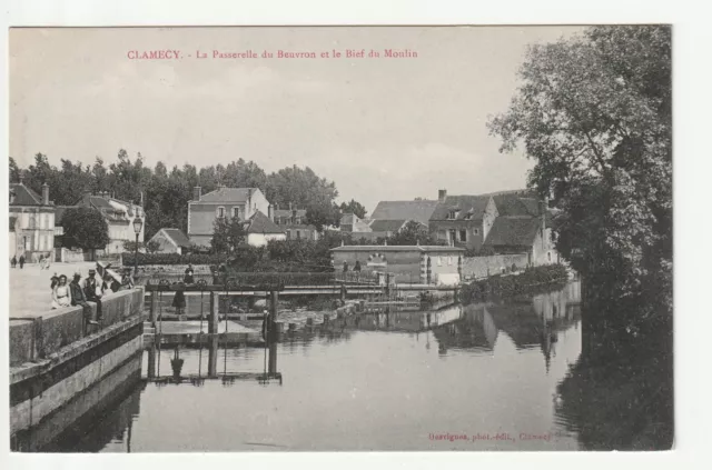 CLAMECY - Nievre - CPA 58 - Passerelle du Beuvron et Bief du Moulin