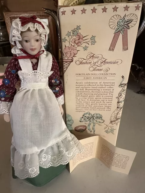 1987 VINTAGE AVON Early American Girl Porcelain Doll FASHION OF AMERICAN TIMES